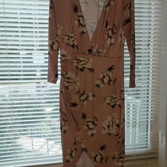 Dress - Picture 2 of 2